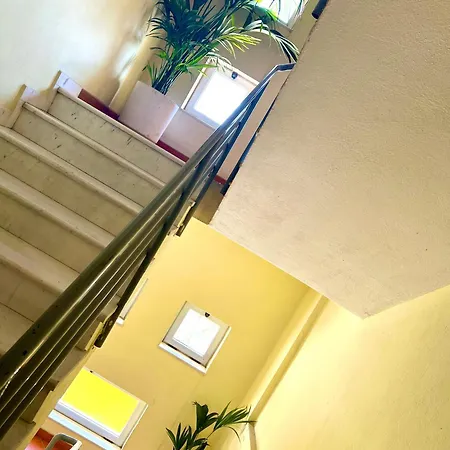 Elda Yellow Palace, Pazari I Ri Apartments Tirana Exterior photo