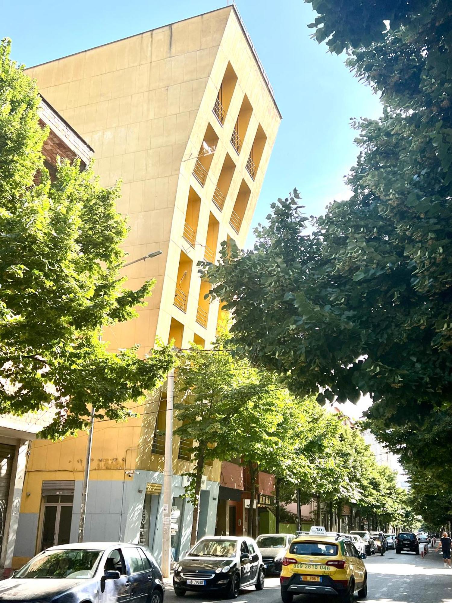 Elda Yellow Palace, Pazari I Ri Apartment *